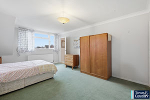 Richard Avenue - click for photo gallery
